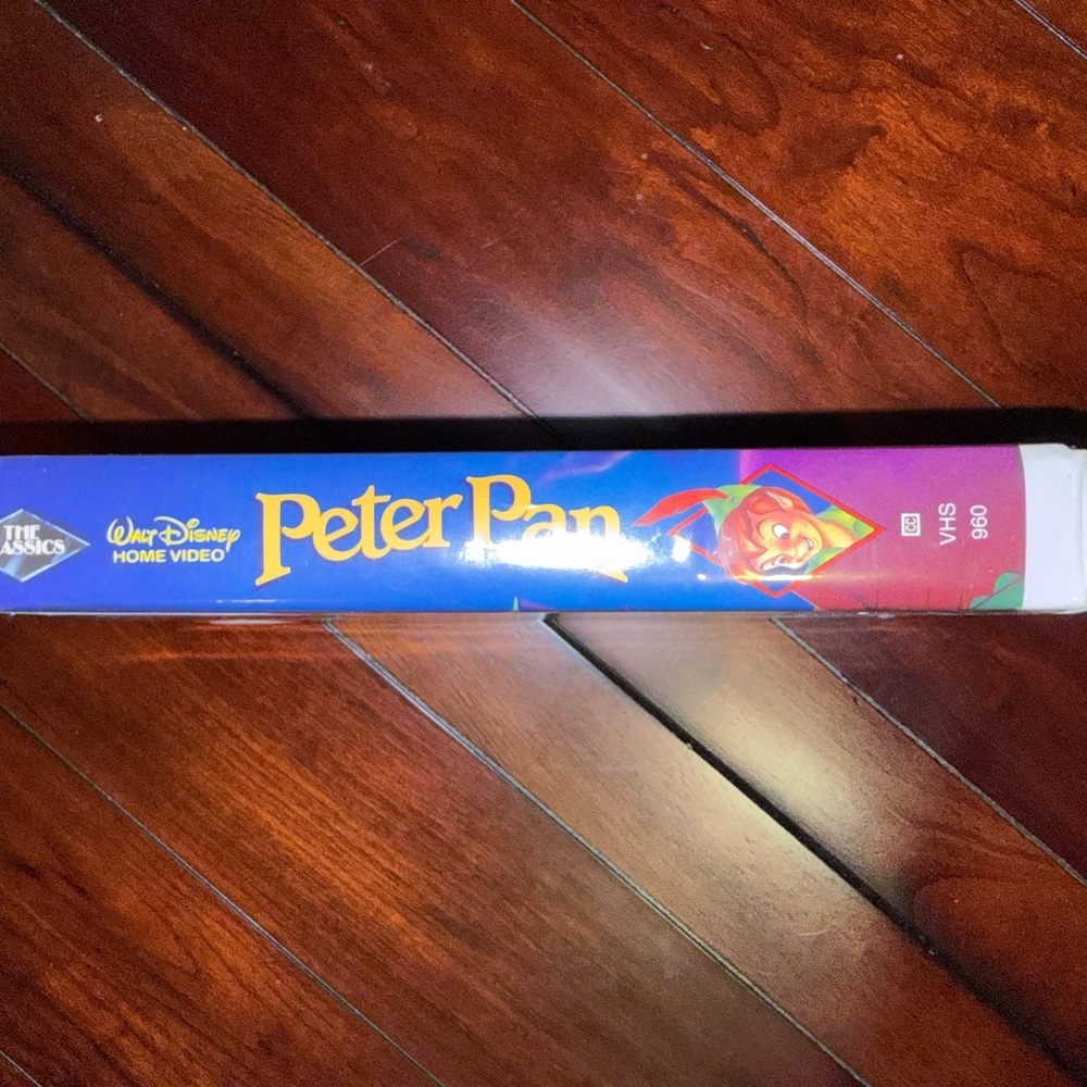 Disney Peter Pan VHS - Purple and Green - Picture 2 of 3